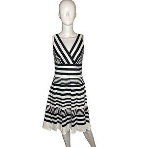 WHITE HOUSE BLACK MARKET WOMEN'S BLACK WHITE STRIPE SLEEVELESS DRESS SZ 4